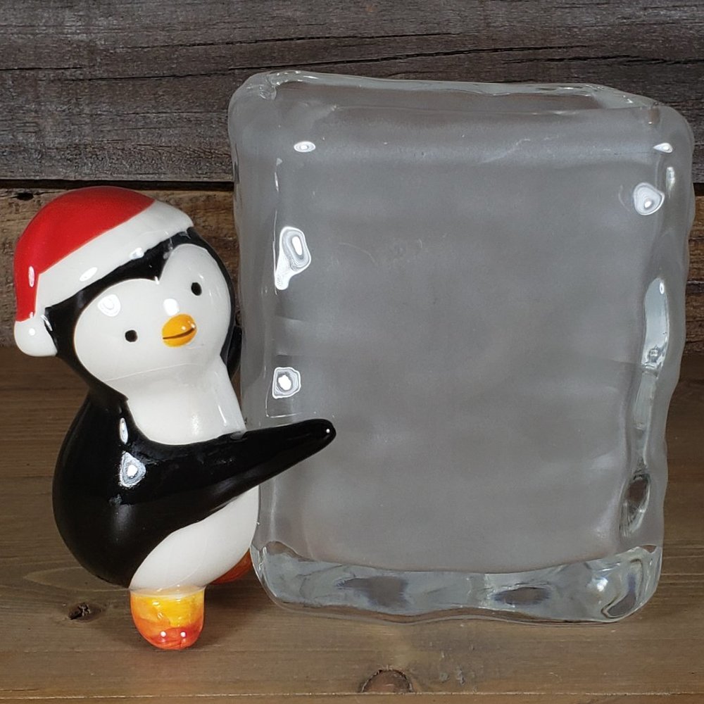 Teleflora Penguin Vase Frosted Glass Ice Cube Send a Hug Holiday Decor 4.5"